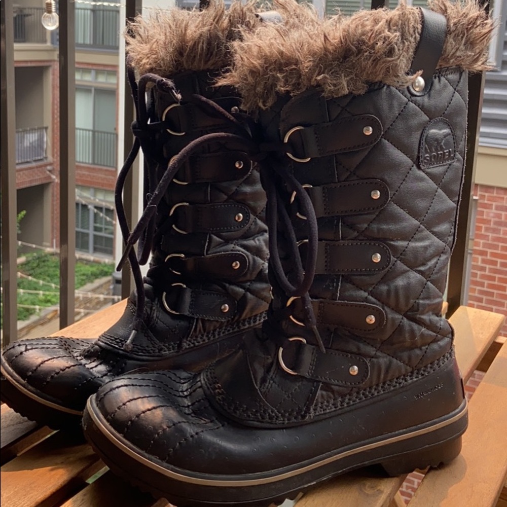 Sorel winter boots - women’s - black - 8.5